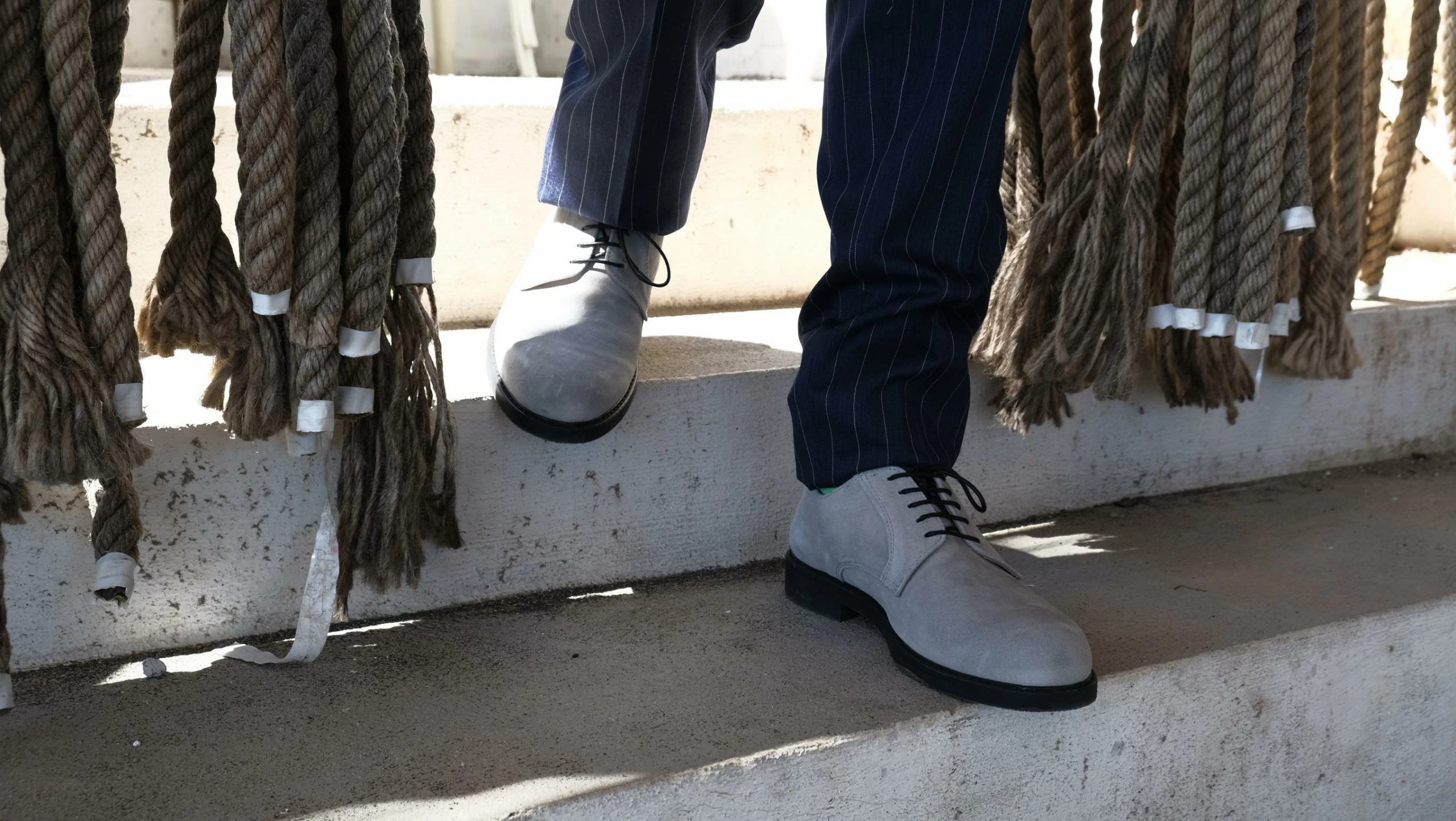 DISTRICT 00 – Abito Gessato Blu da Uomo Elegante e Moderno - immagine 4